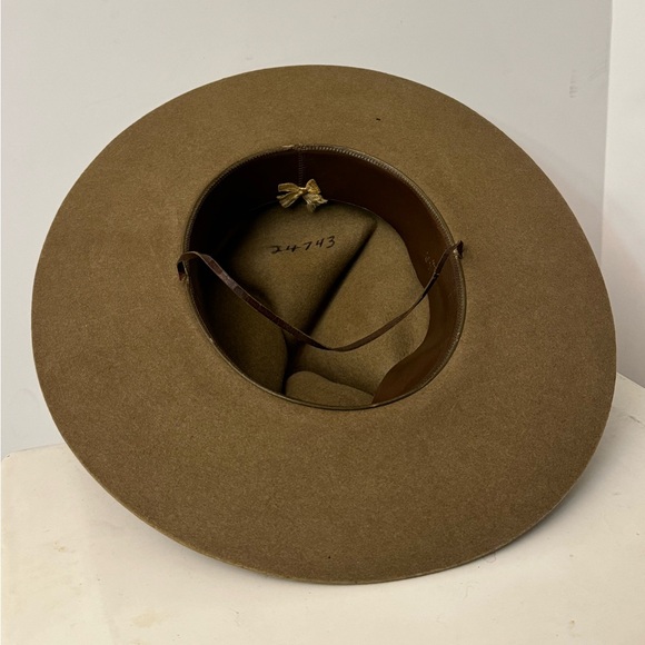 1964 RCMP Mountie hat - Picture 3 of 10